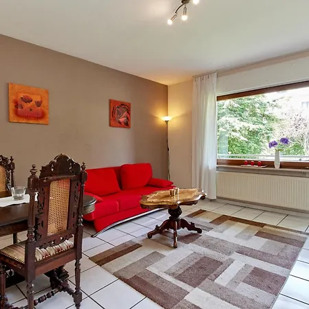 Cafe Rosi 贝恩卡斯特尔-屈斯