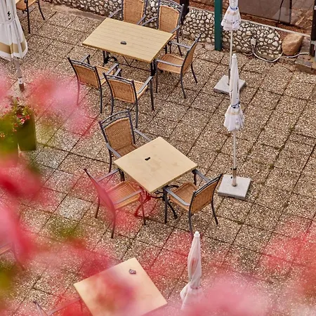 Apartment Cafe Rosi *
